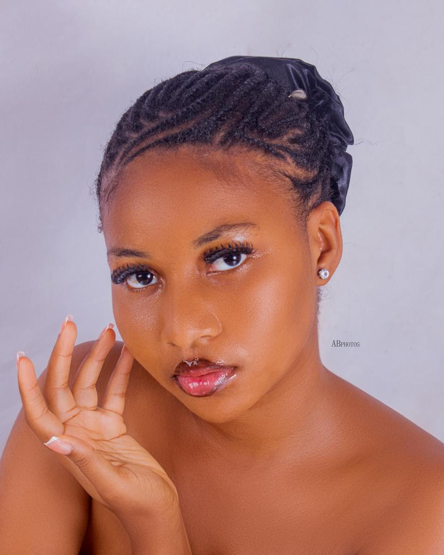 Benue, Esther