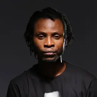 Oluseyi Asurf photo