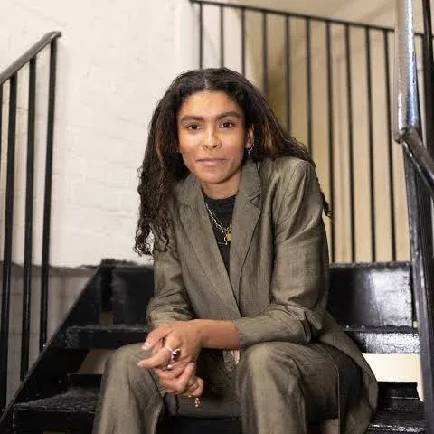 Thalissa Teixeira photo